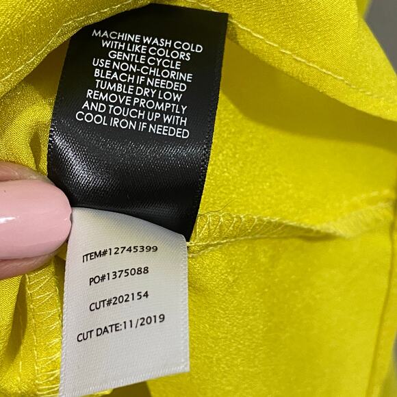 Torrid Yellow Pleated Top 3X - Picture 8 of 8